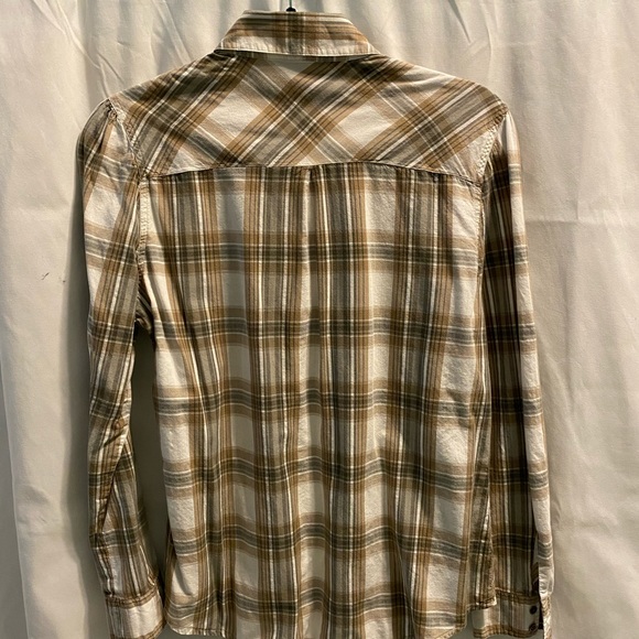 Two ladies shirts - Picture 4 of 5